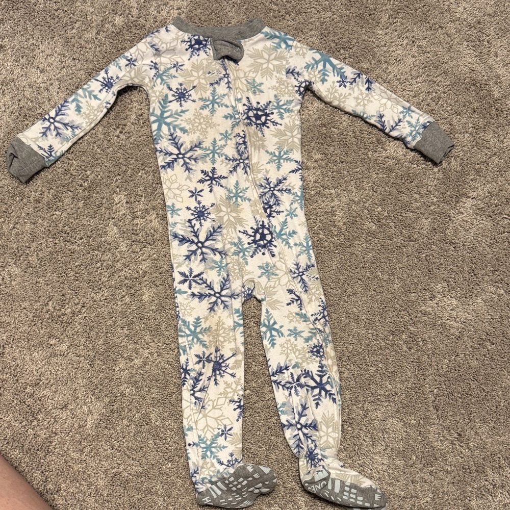 The Honest Company Blue and Gray Snowflake Footie